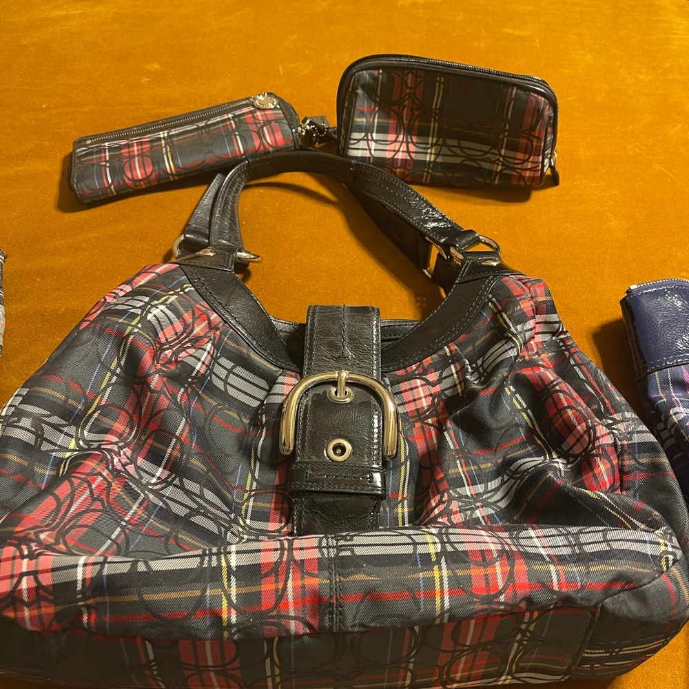 Coach purse with matching wallet and make up bag